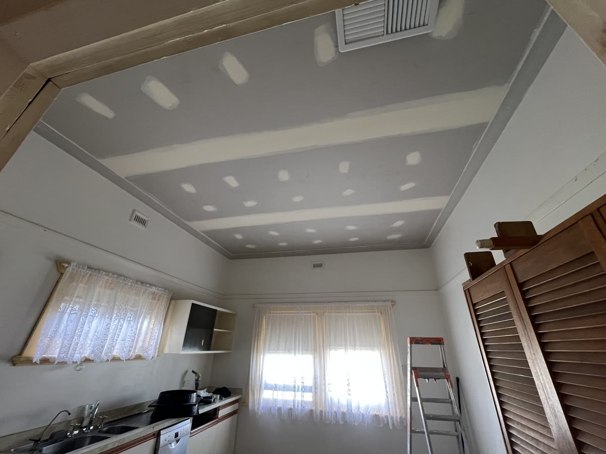 Kitchen, new ceiling and cornice