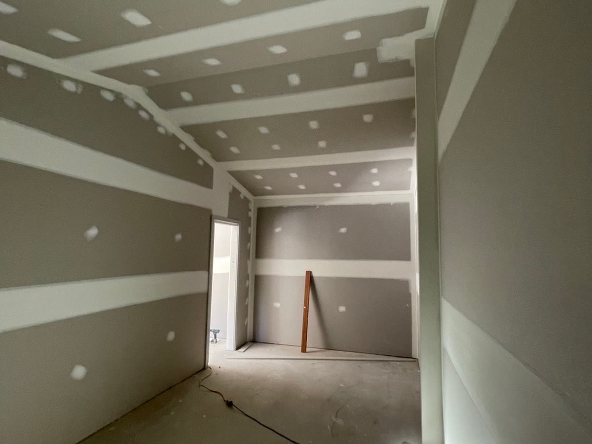 Walls and ceiling lined and flushed